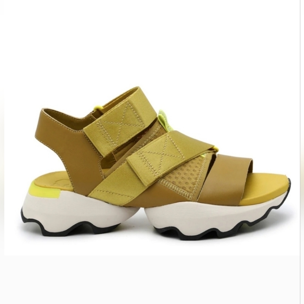 SOREL Kinetic Impact Sandal Dioxide Gold womens size 6